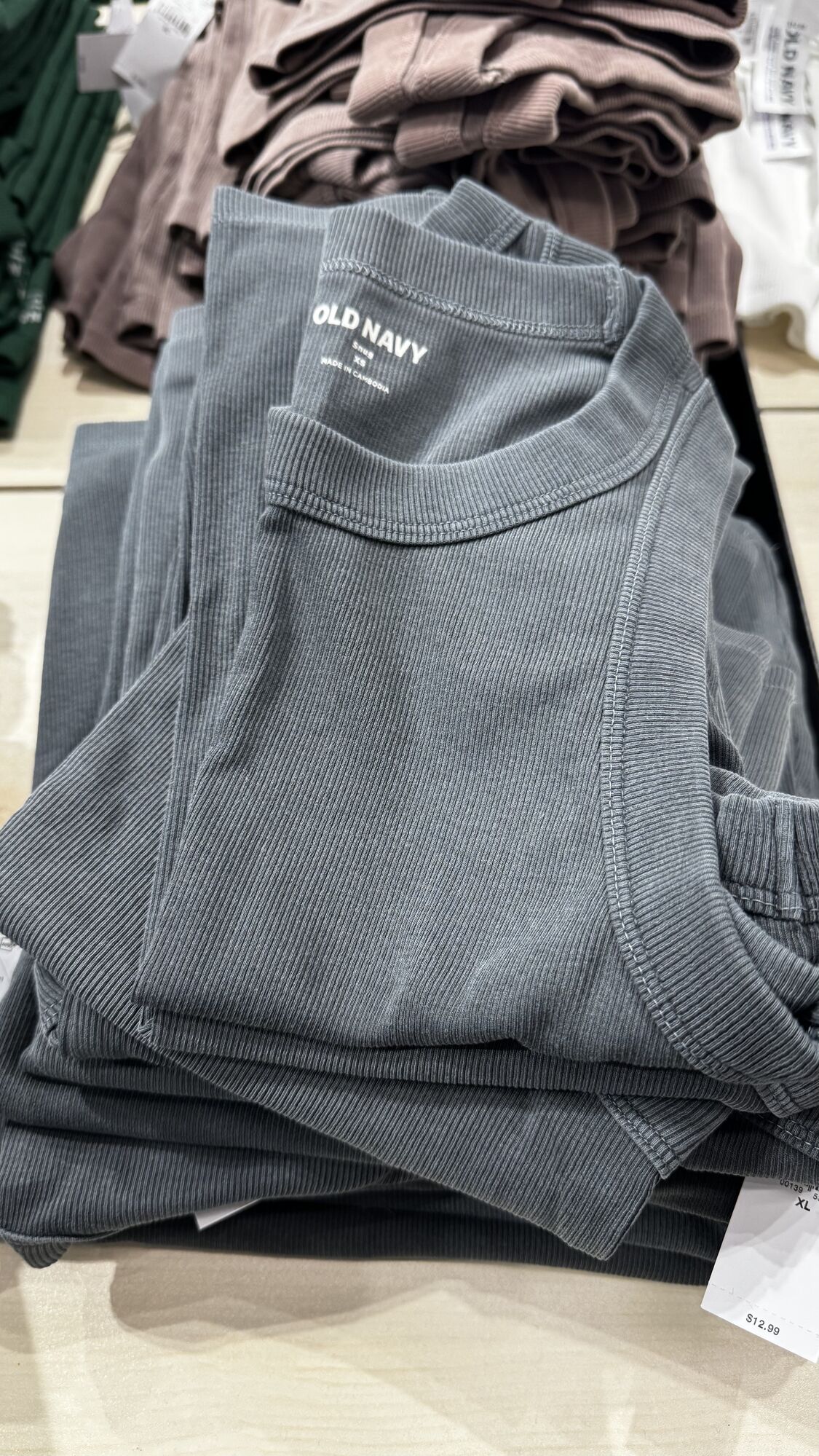 Old Navy — camiseta feminina