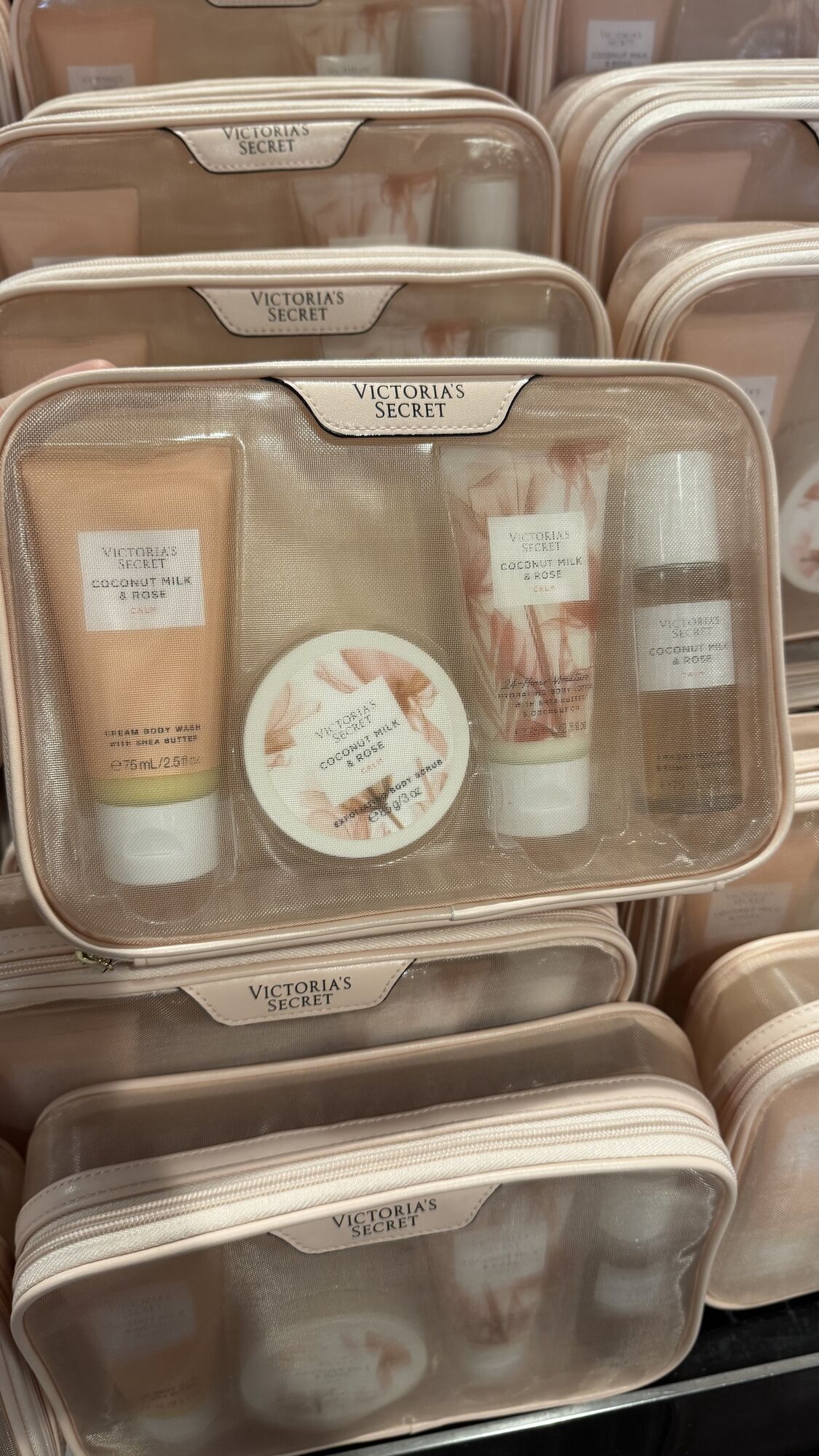 Victoria's Secret — kit calm