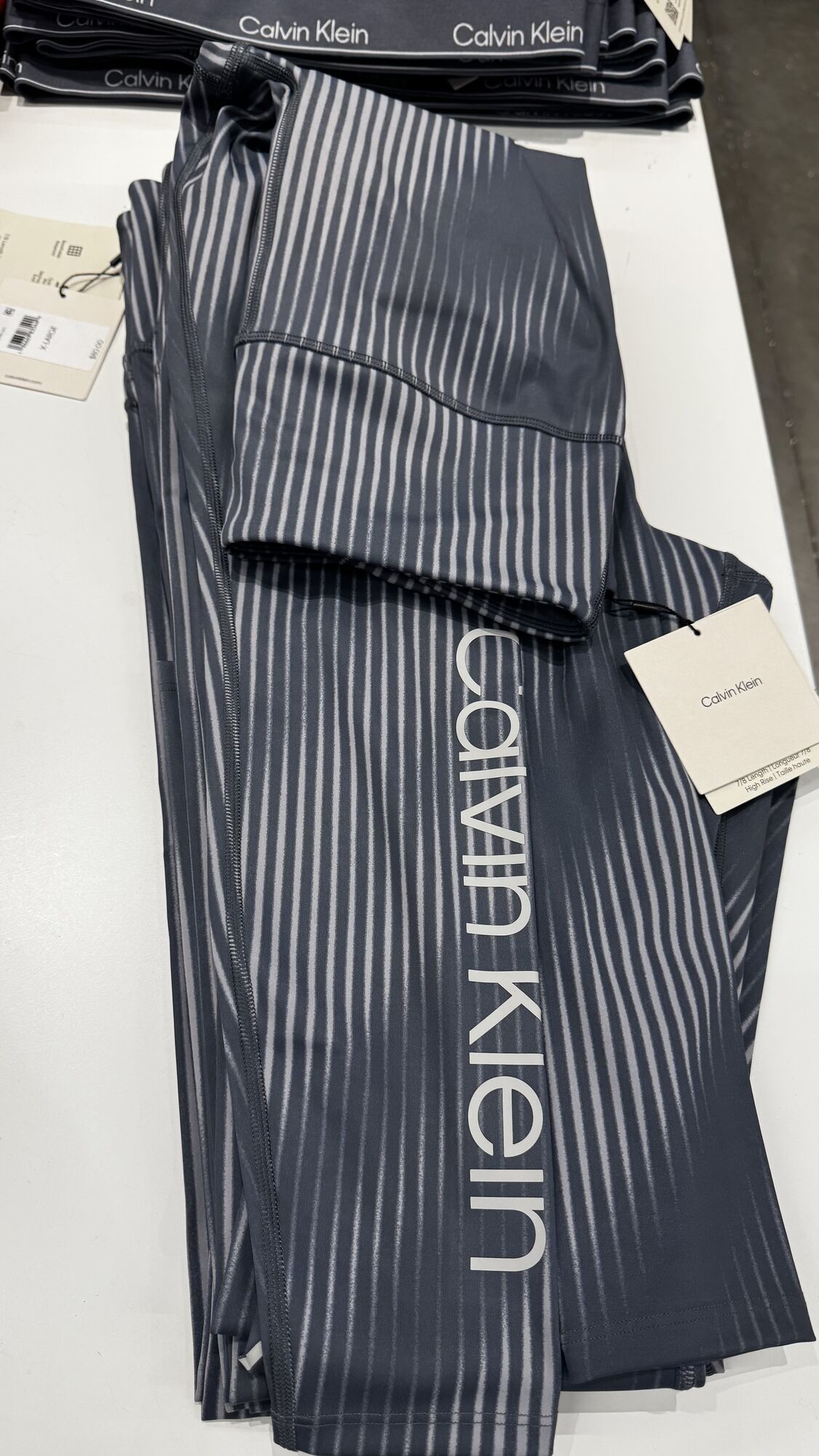 Calvin Klein — legging