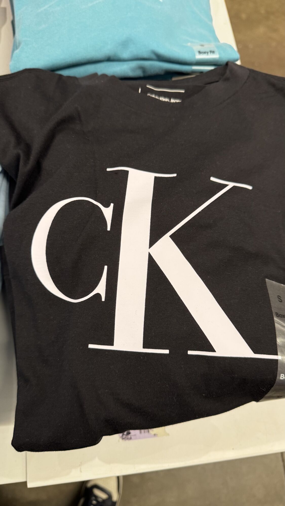 Calvin Klein — blusa feminina
