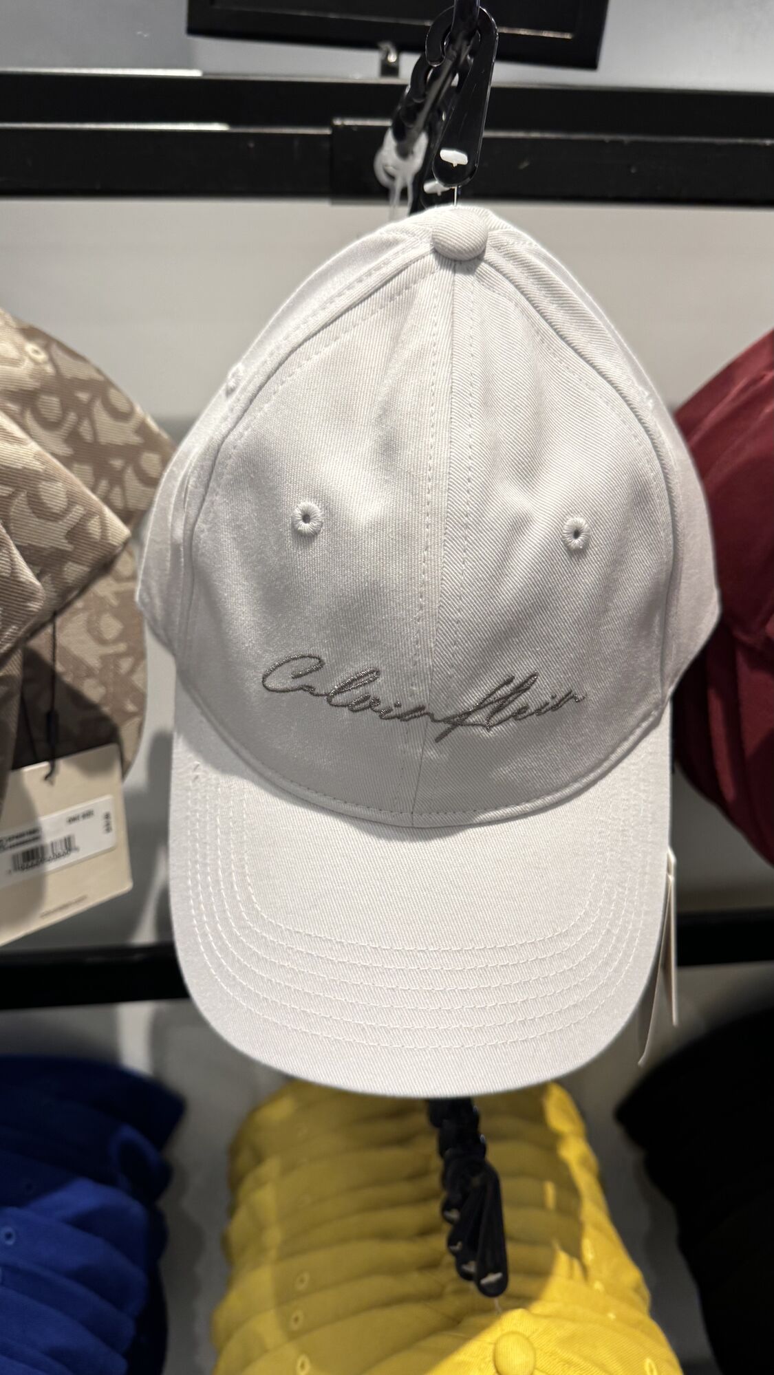 Calvin Klein — Boné