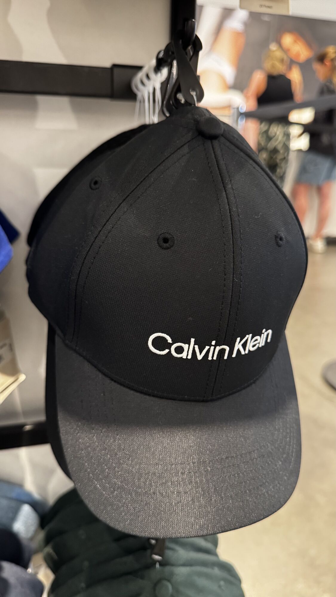Calvin Klein — Boné
