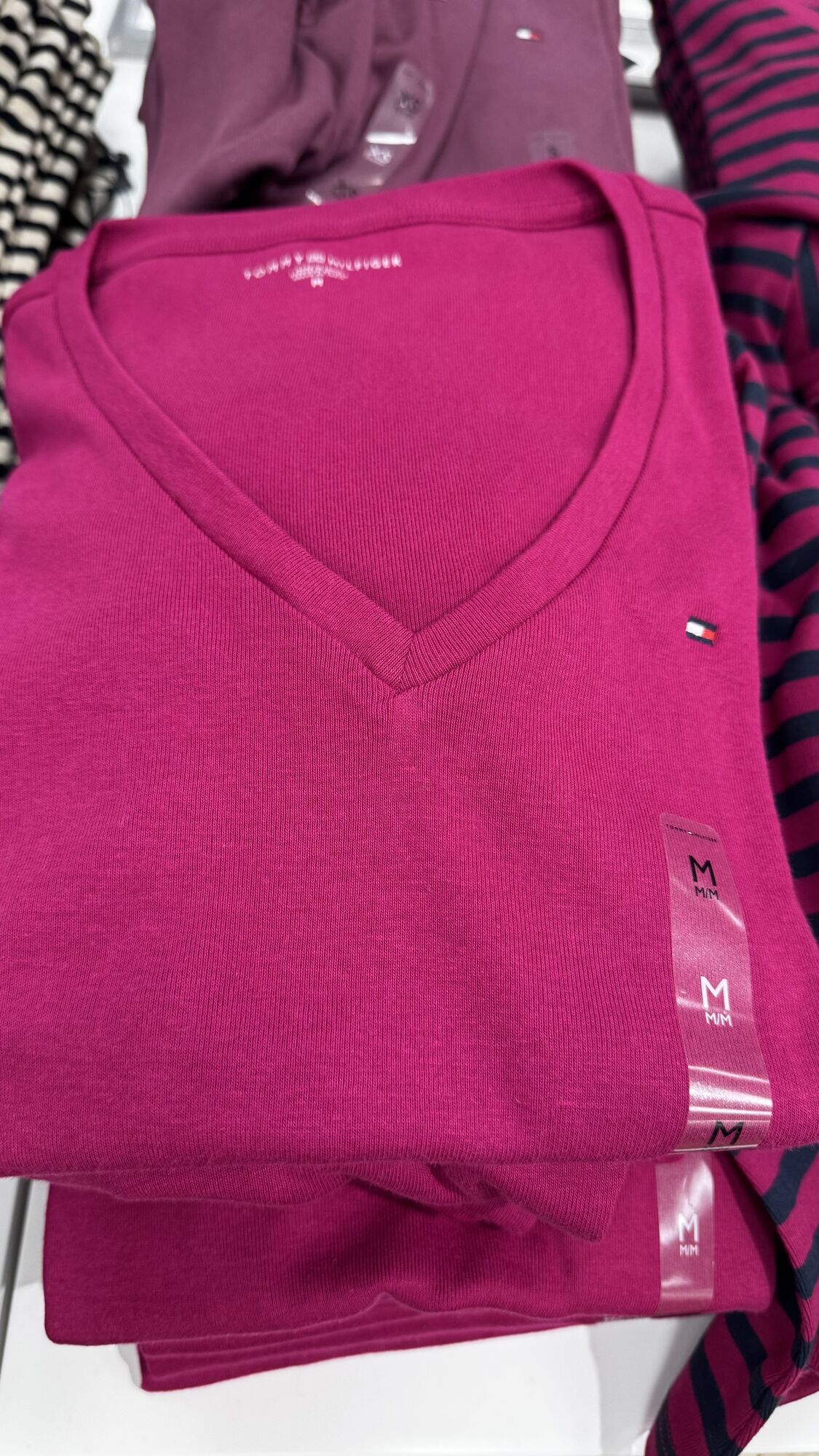 Tommy Hilfiger — camisa feminina