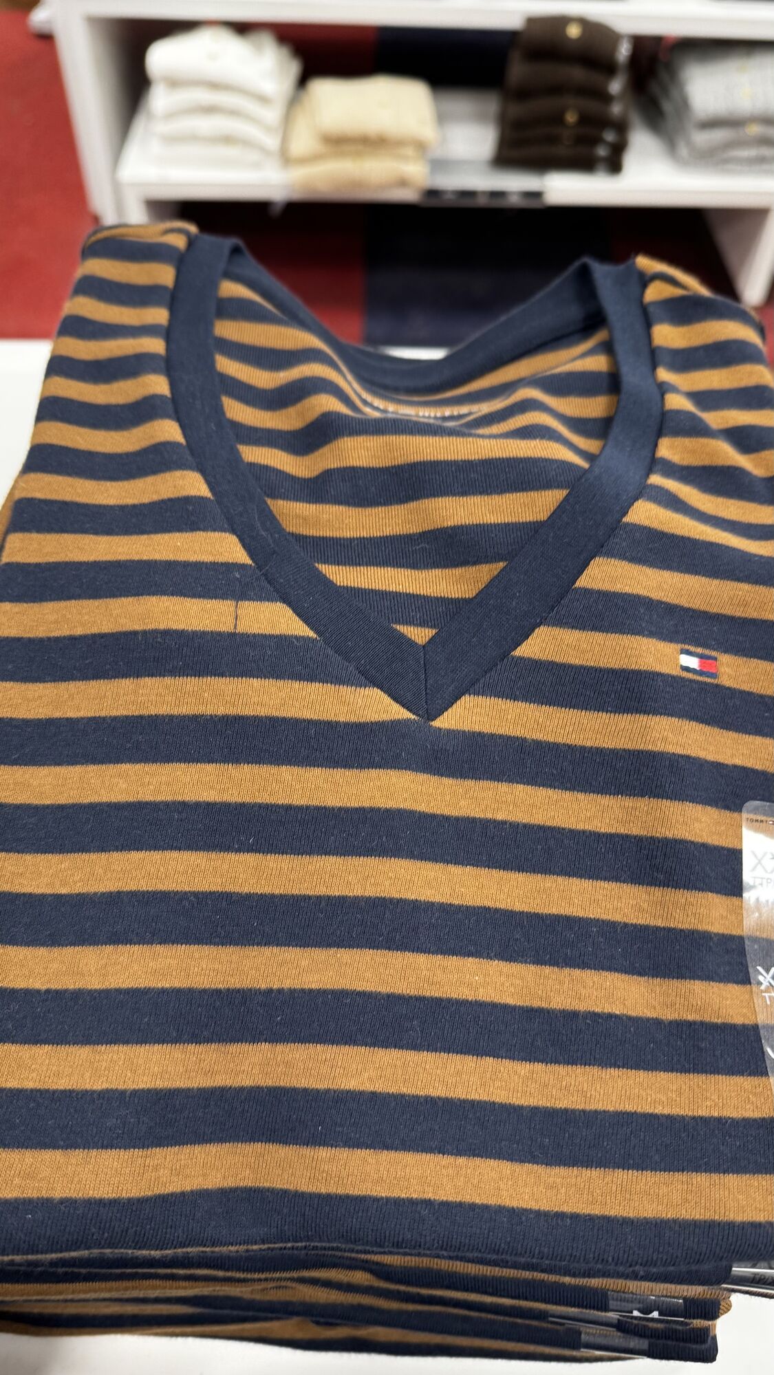 Tommy Hilfiger — camisa feminina
