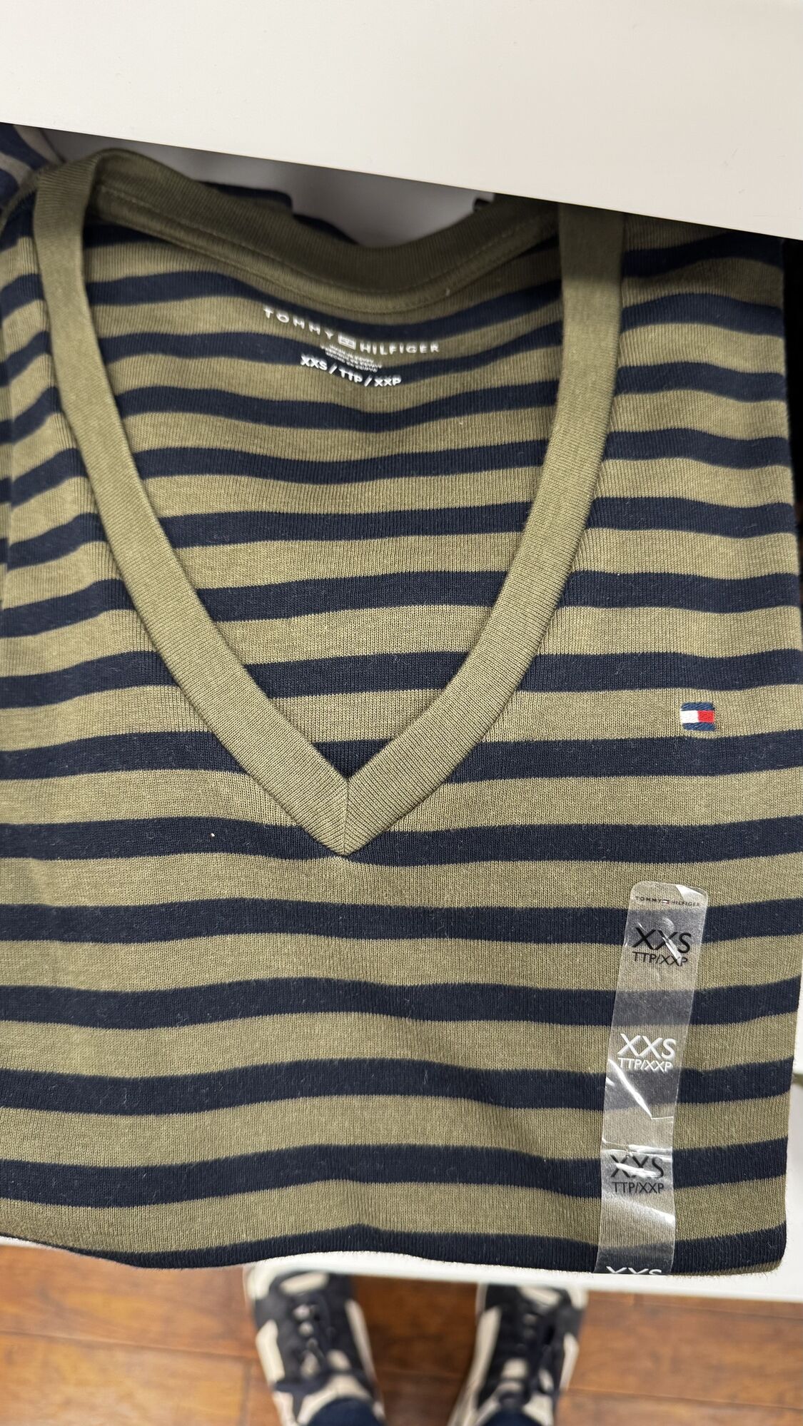 Tommy Hilfiger — camisa feminina