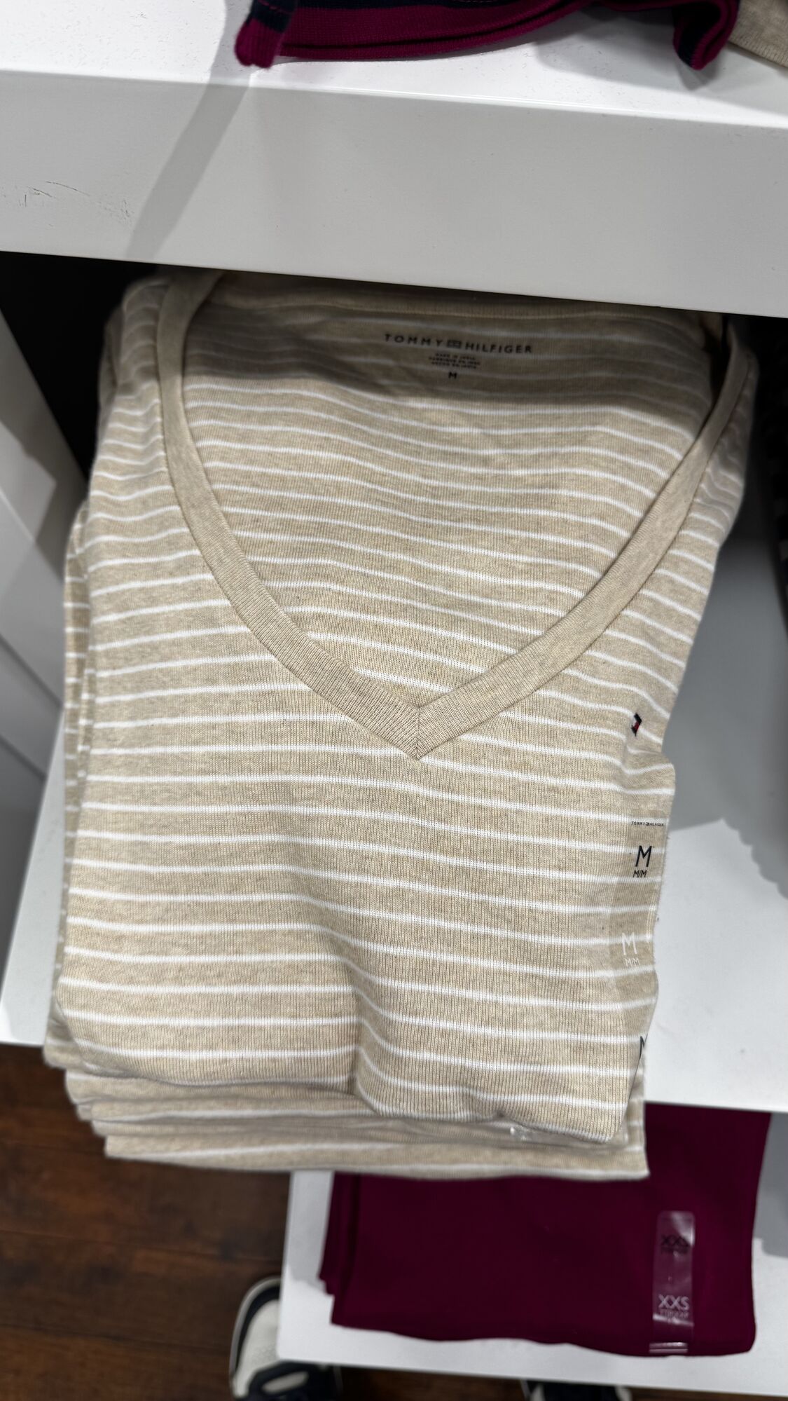 Tommy Hilfiger — camisa feminina