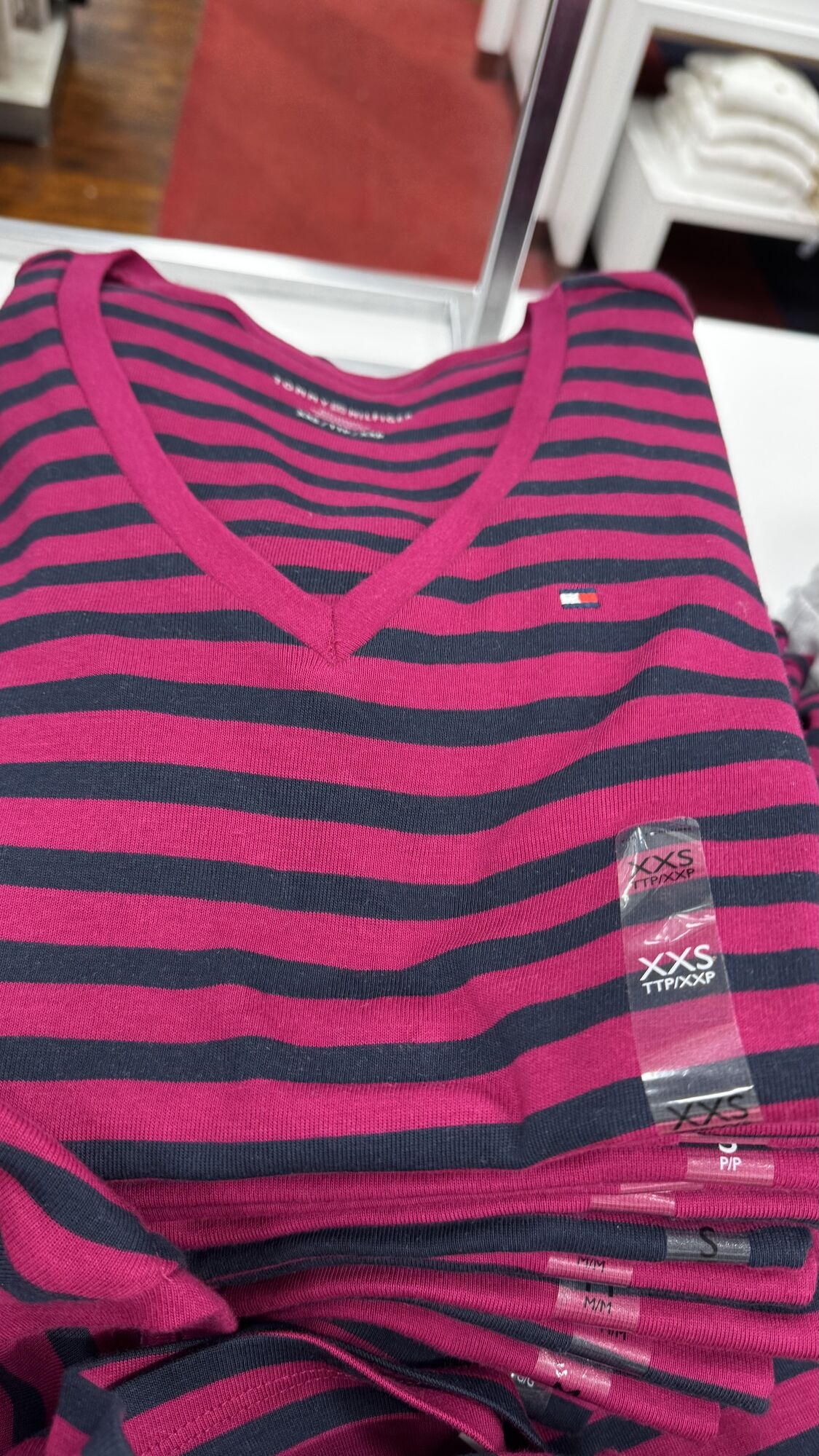Tommy Hilfiger — camisa feminina
