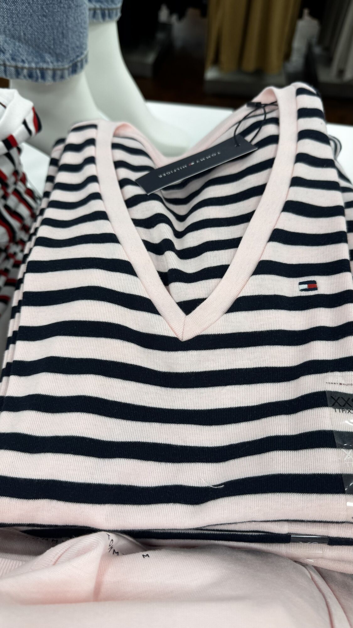 Tommy Hilfiger — camisa feminina