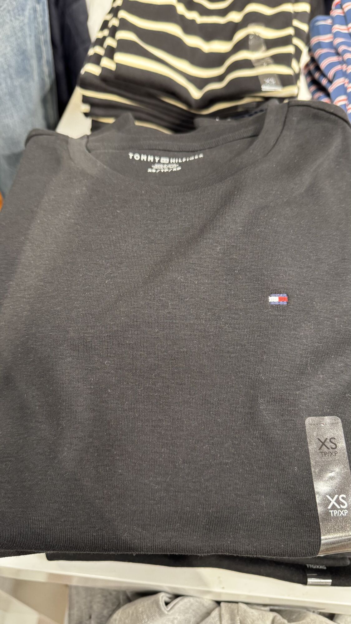 Tommy Hilfiger — camisa feminina