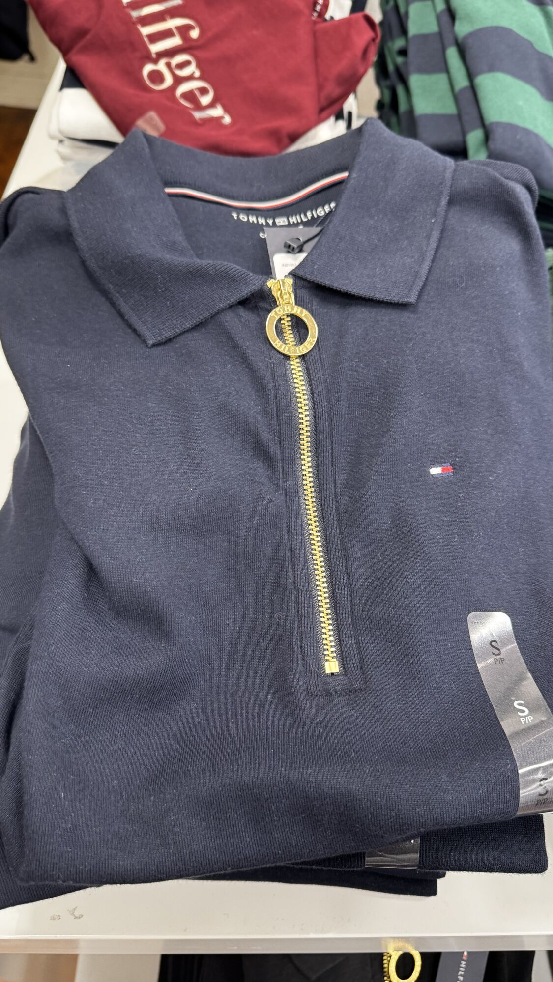 Tommy Hilfiger — camisa feminina