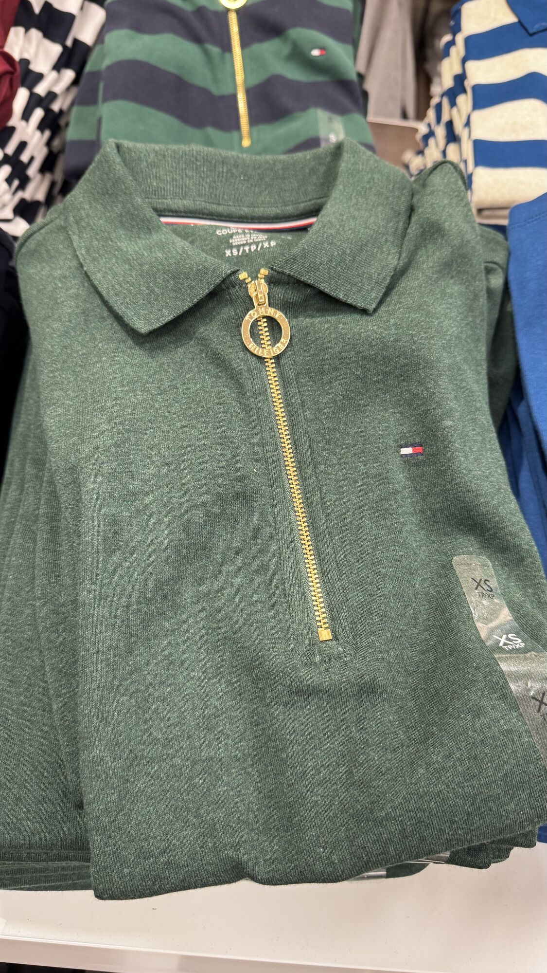 Tommy Hilfiger — camisa feminina