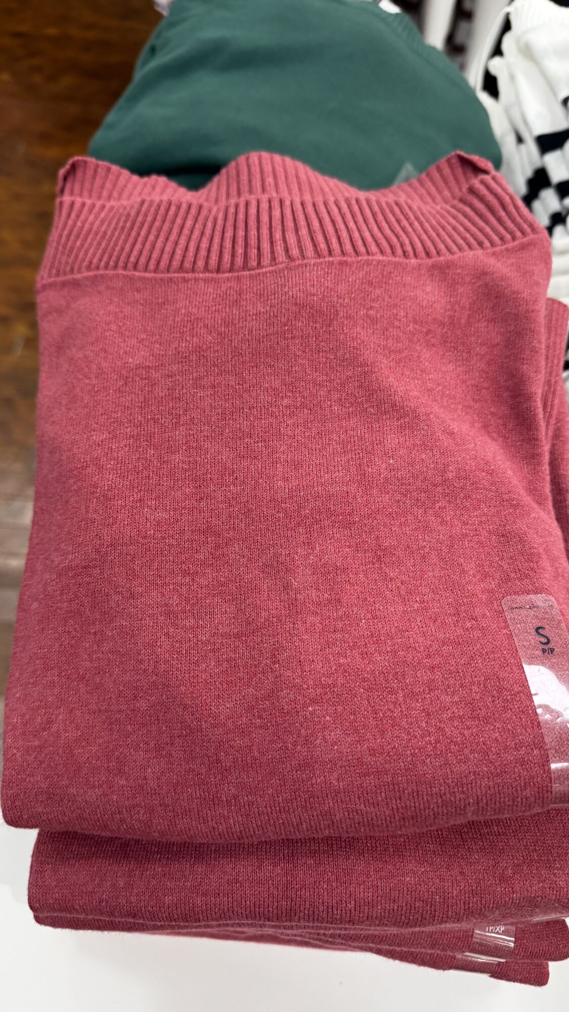 Tommy Hilfiger — blusa gola canoa