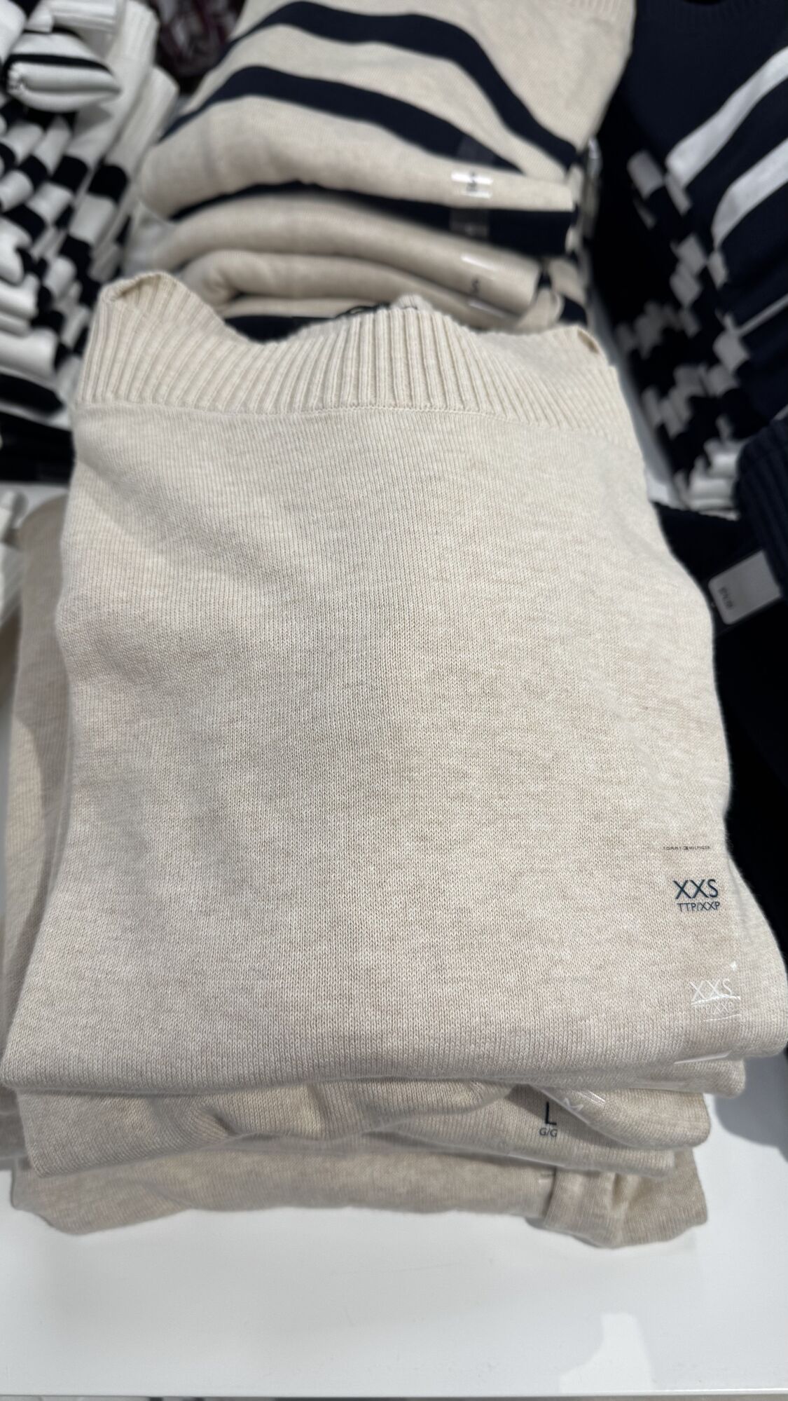 Tommy Hilfiger — blusa gola canoa