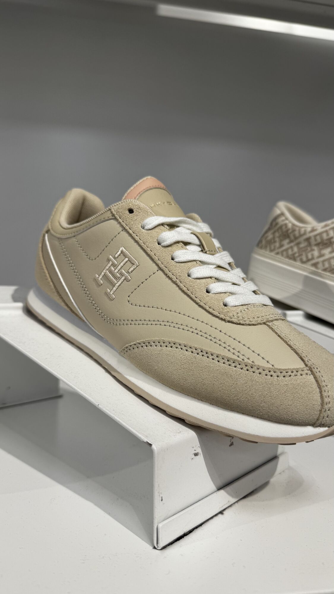 Tommy Hilfiger — Tênis