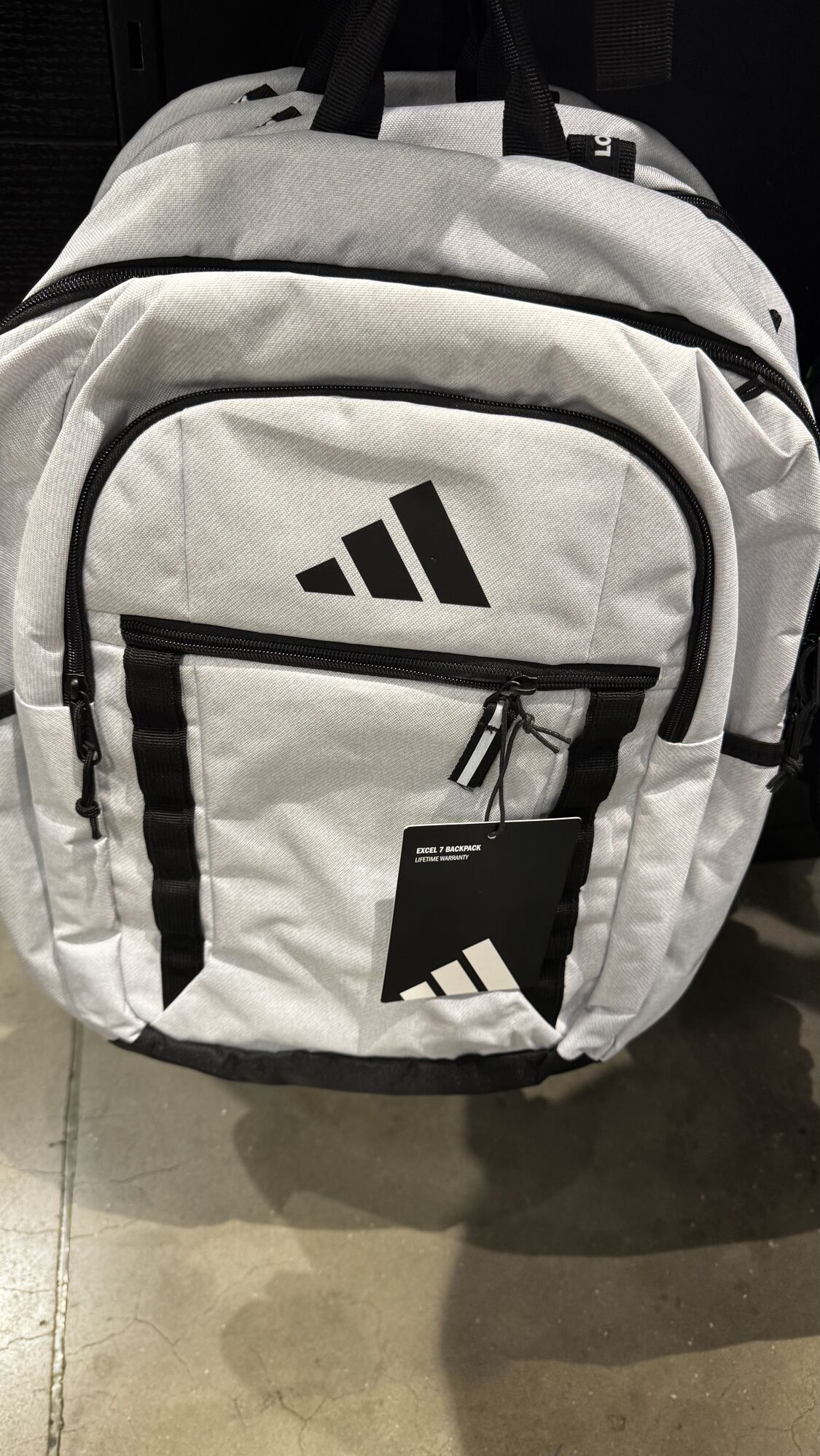 Adidas — Mochila