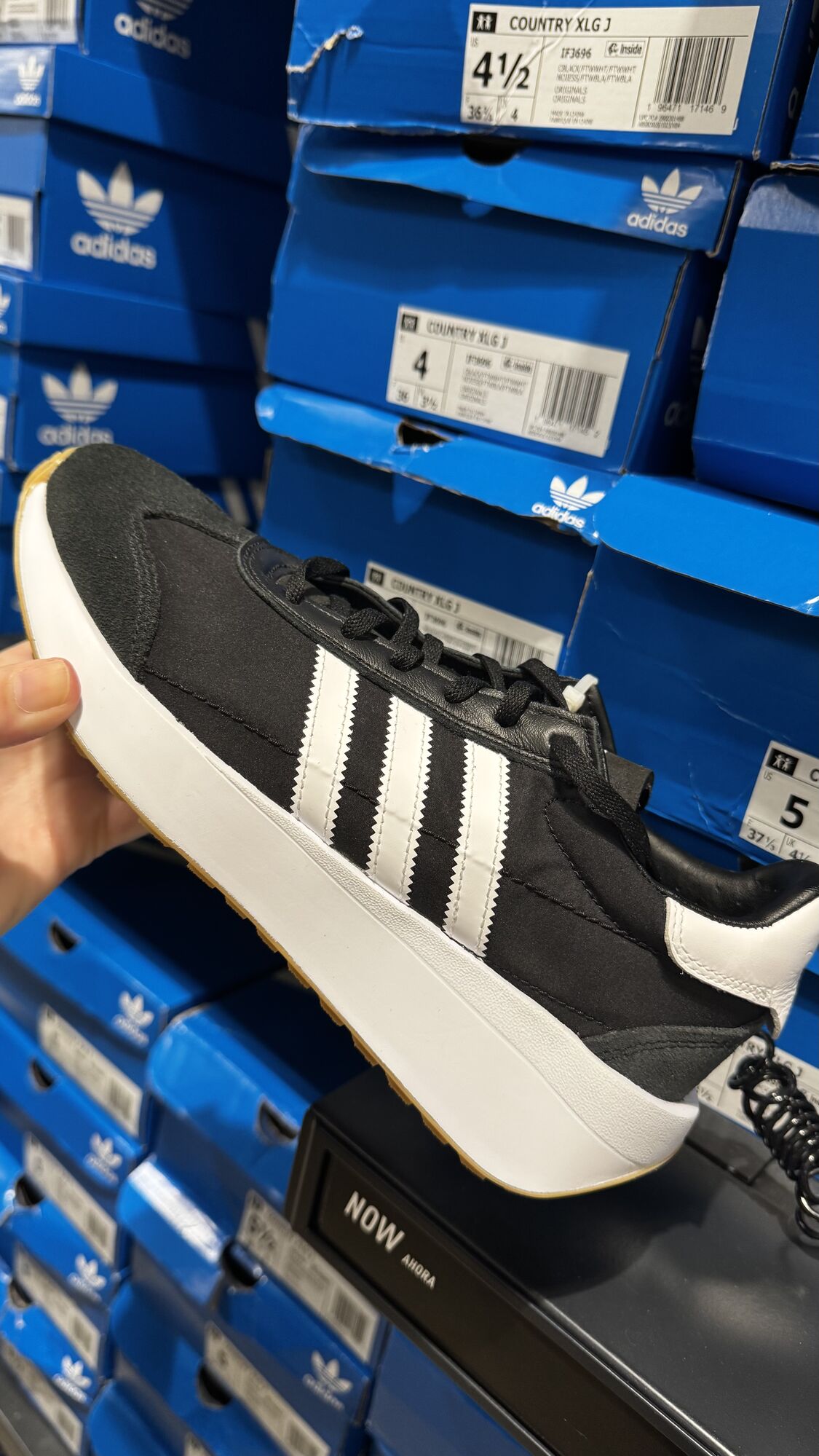 Adidas — Tênis Feminino
