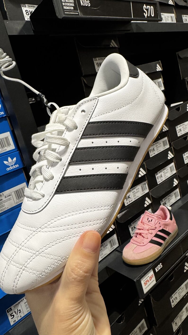 Adidas — Tênis Feminino