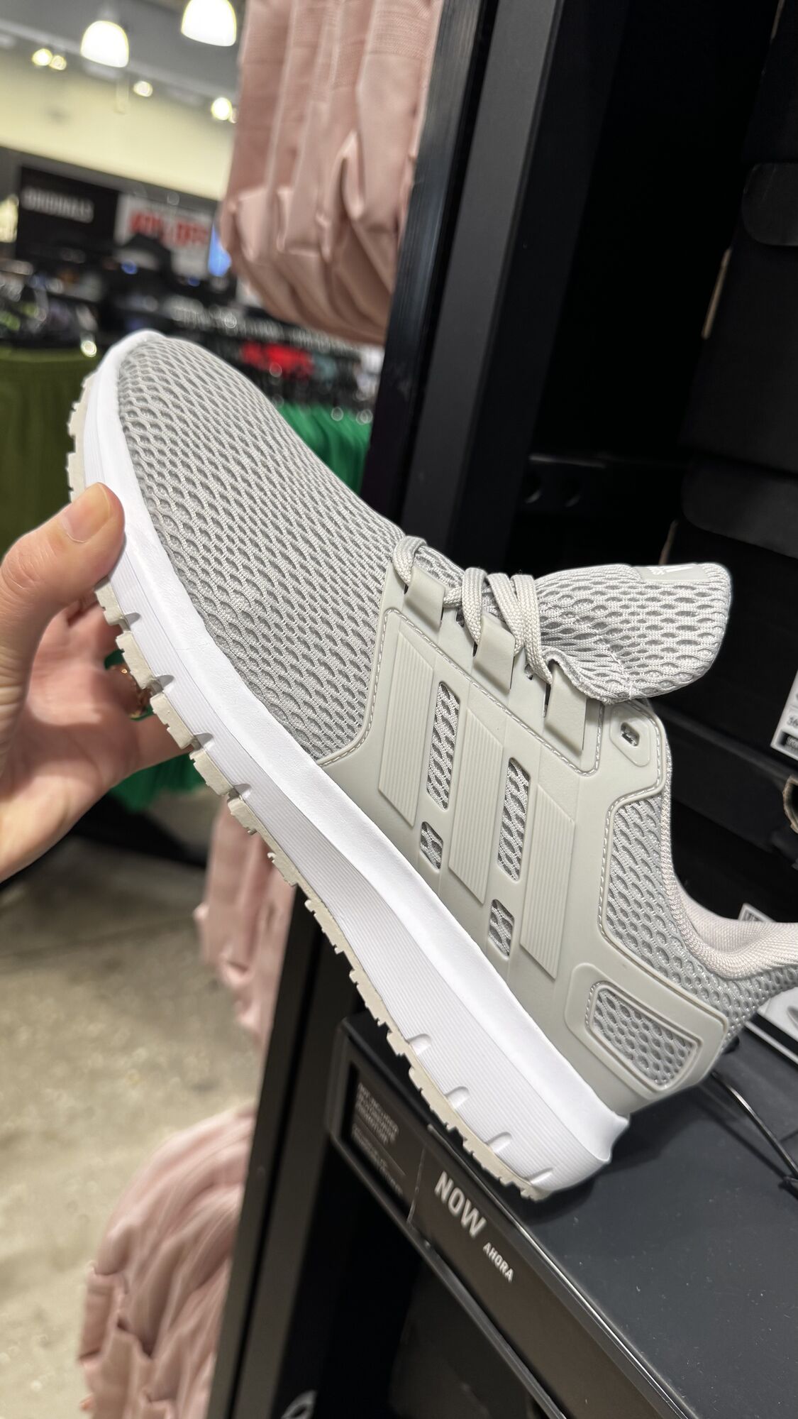 Adidas — Tênis Feminino