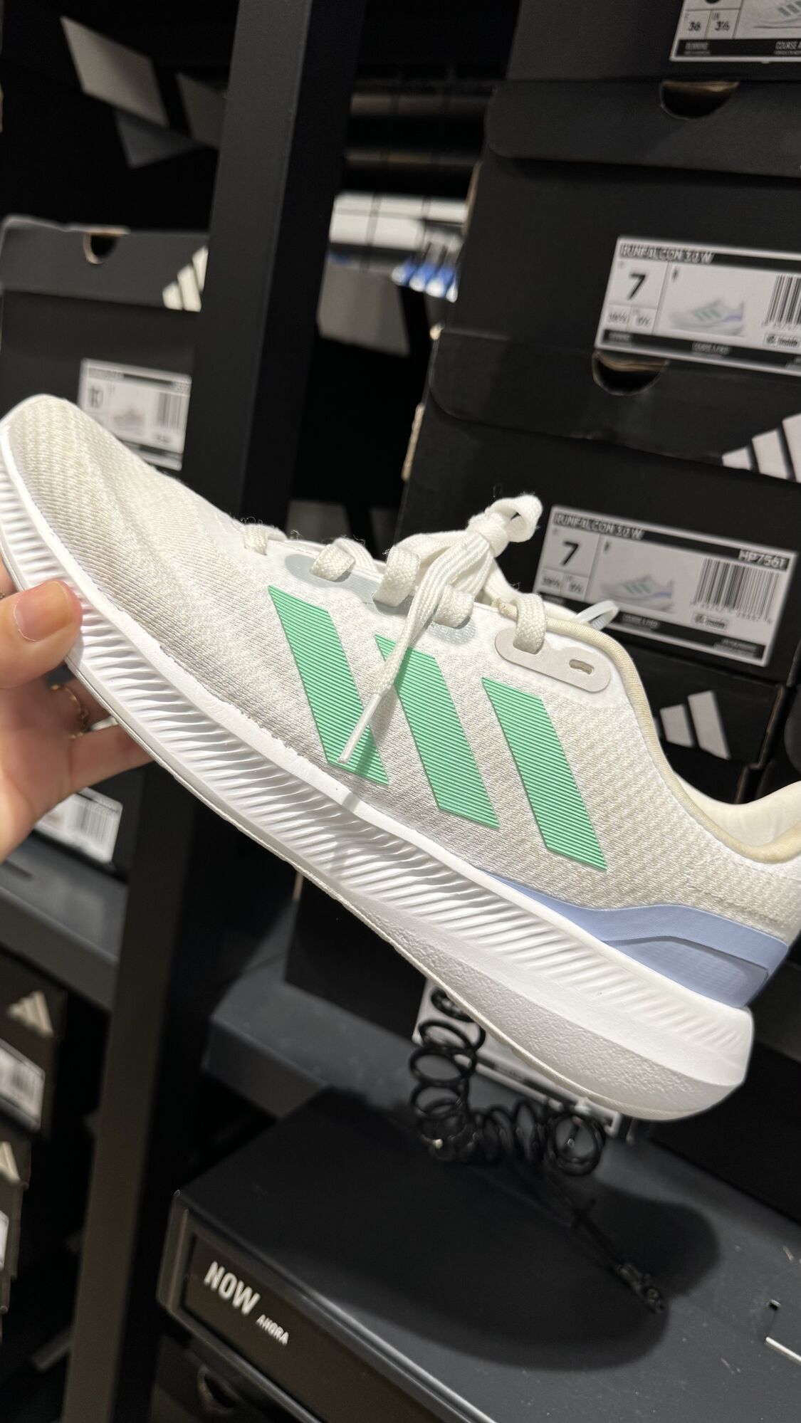 Adidas — Tênis Feminino