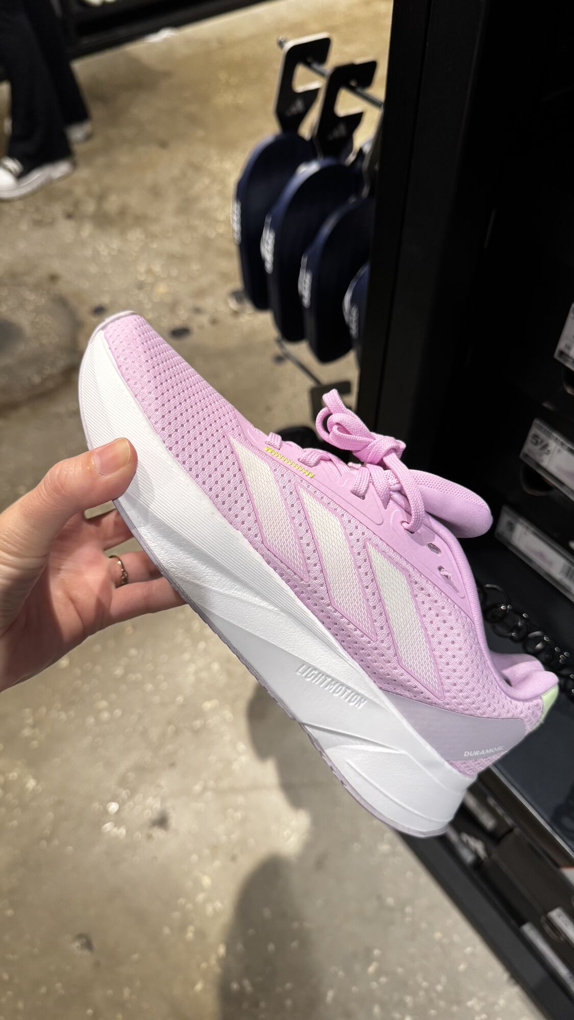Adidas — Tênis Feminino