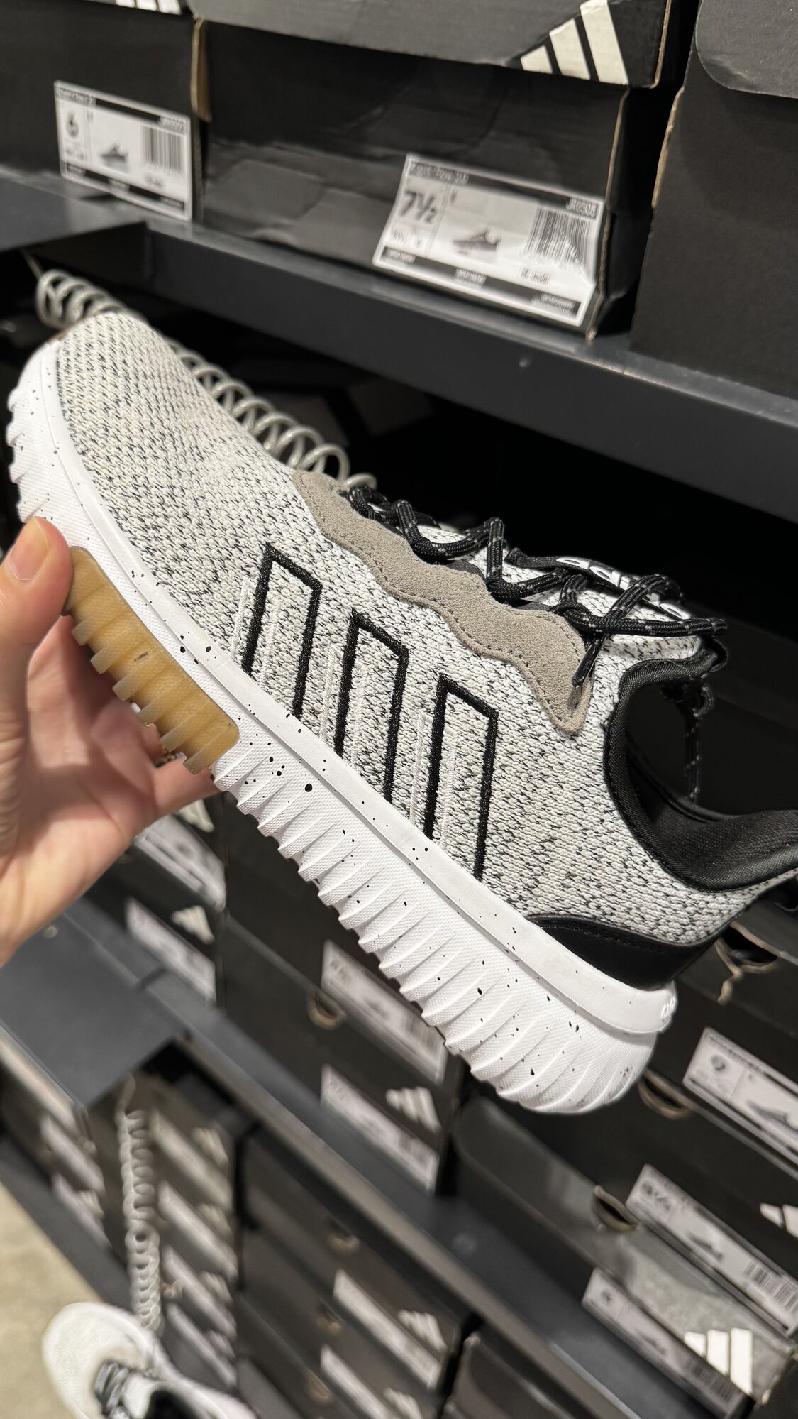 Adidas — Tênis Feminino