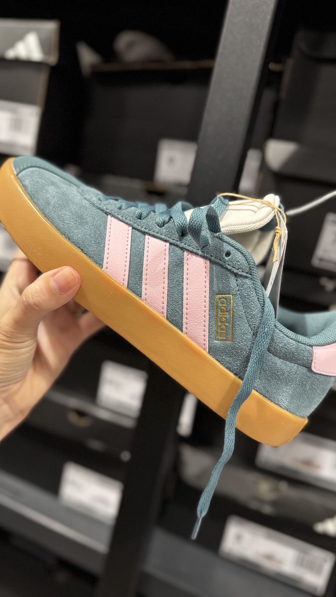 Adidas — Tênis Feminino