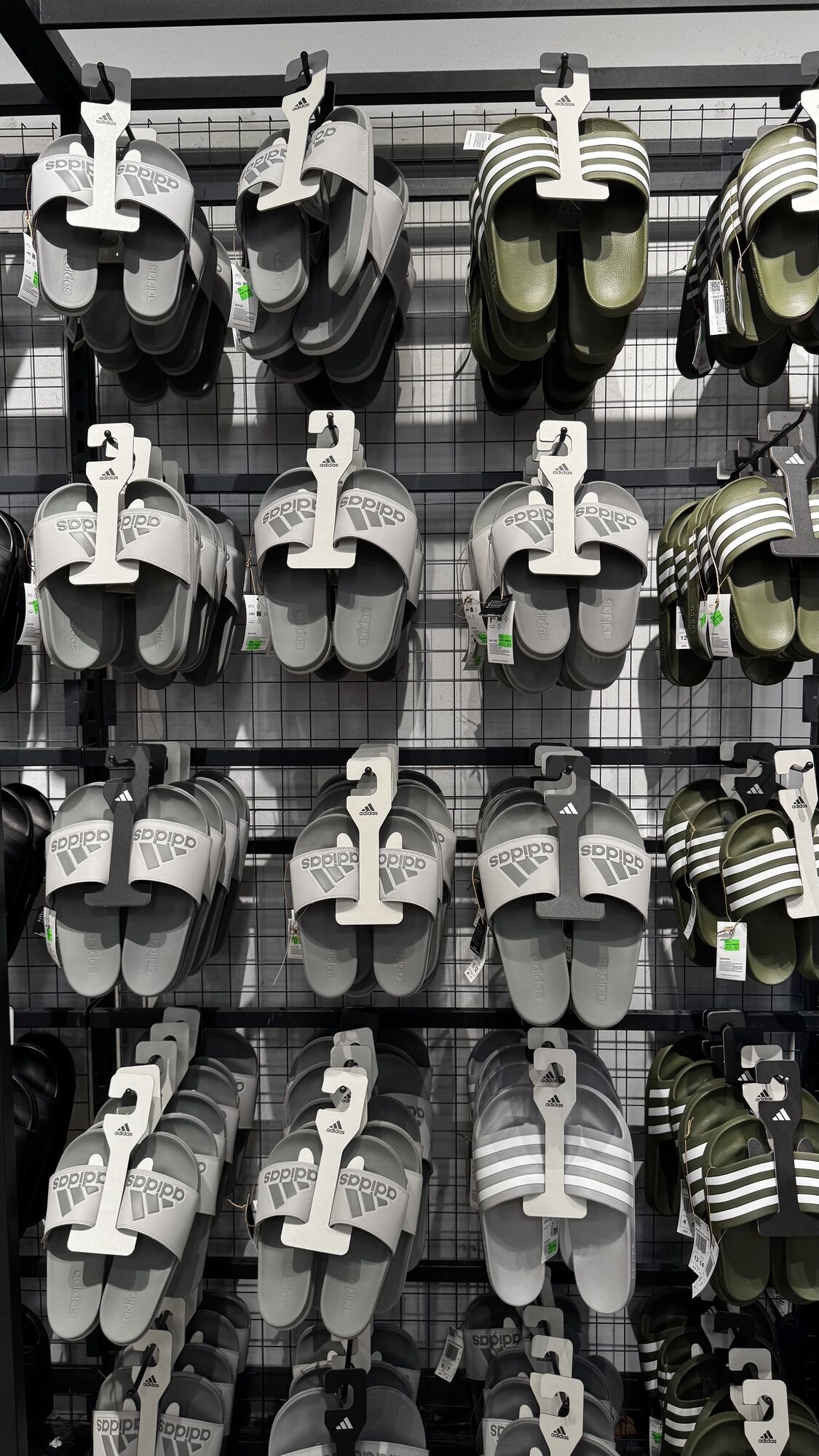 Adidas — Chinelo Masculino