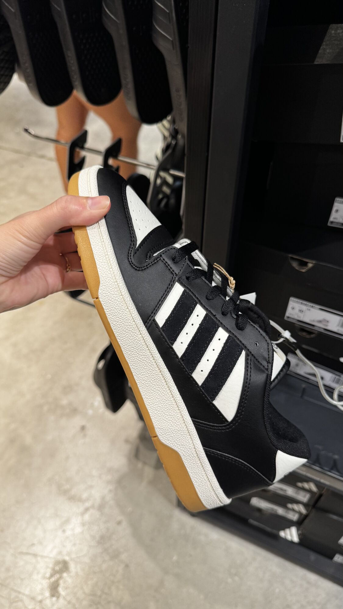 Adidas — Tênis Masculino