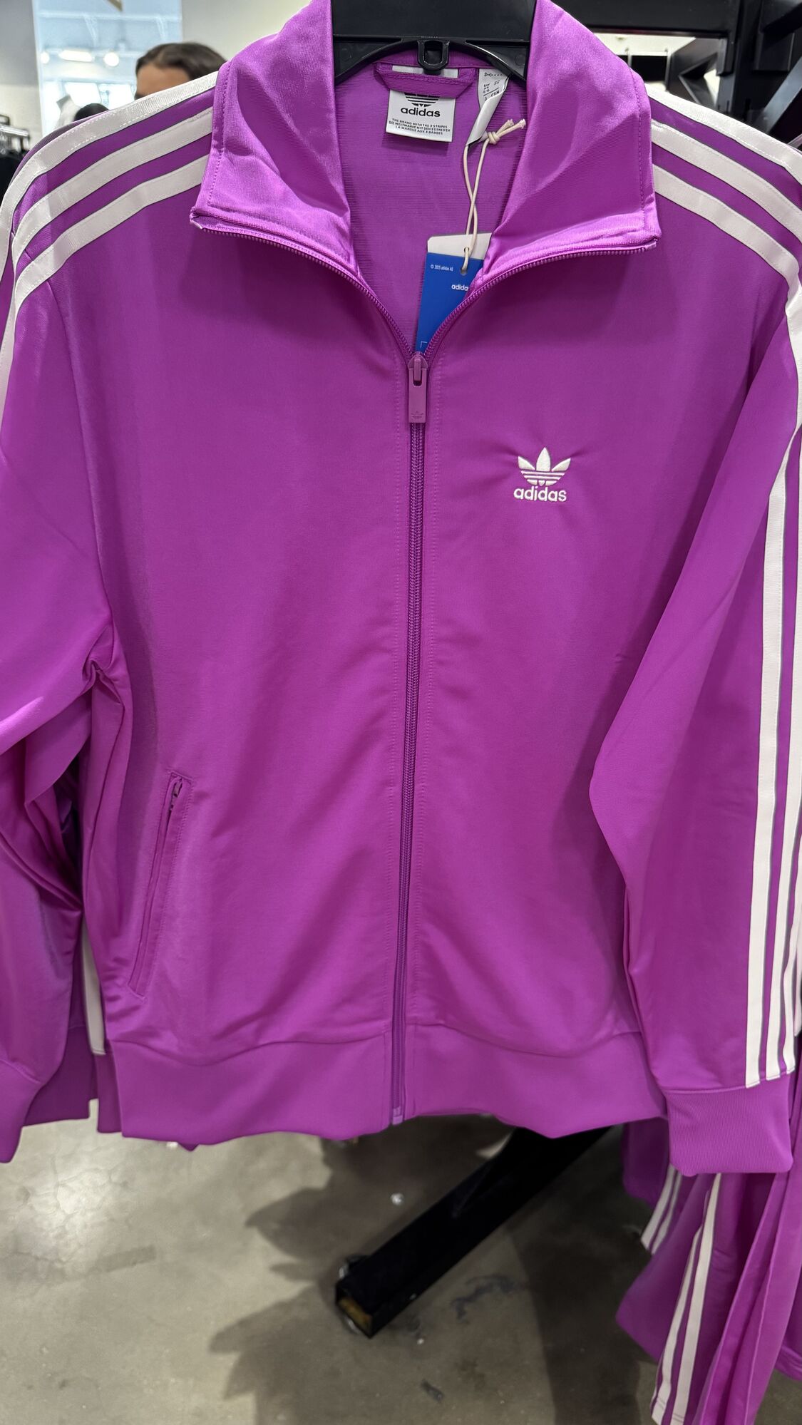 Adidas — Casaco Feminino
