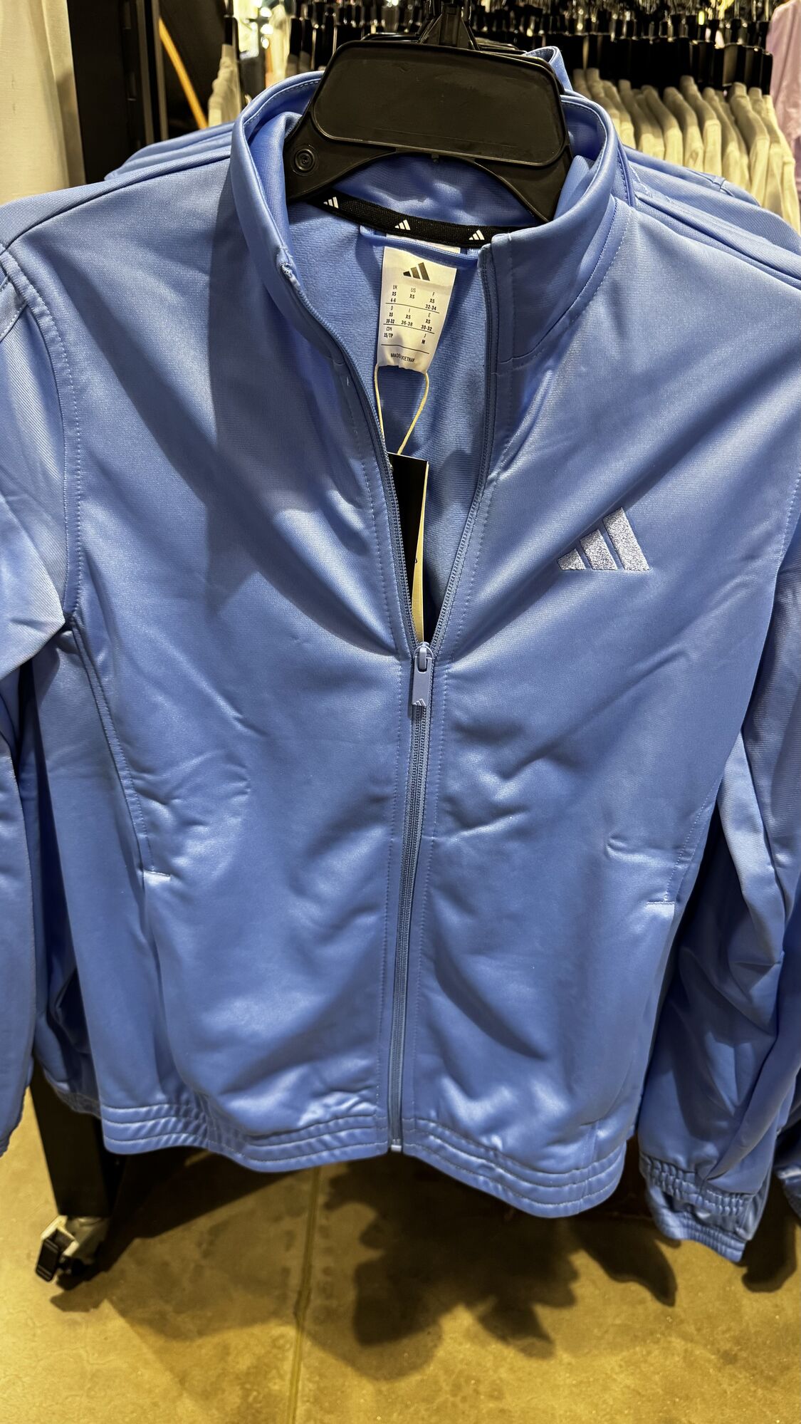 Adidas — Casaco Feminino